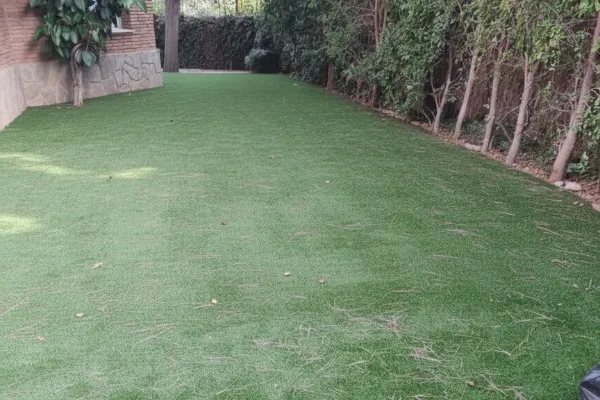 instalación de tarima exterior residencia en Gavà - antes de la reforma