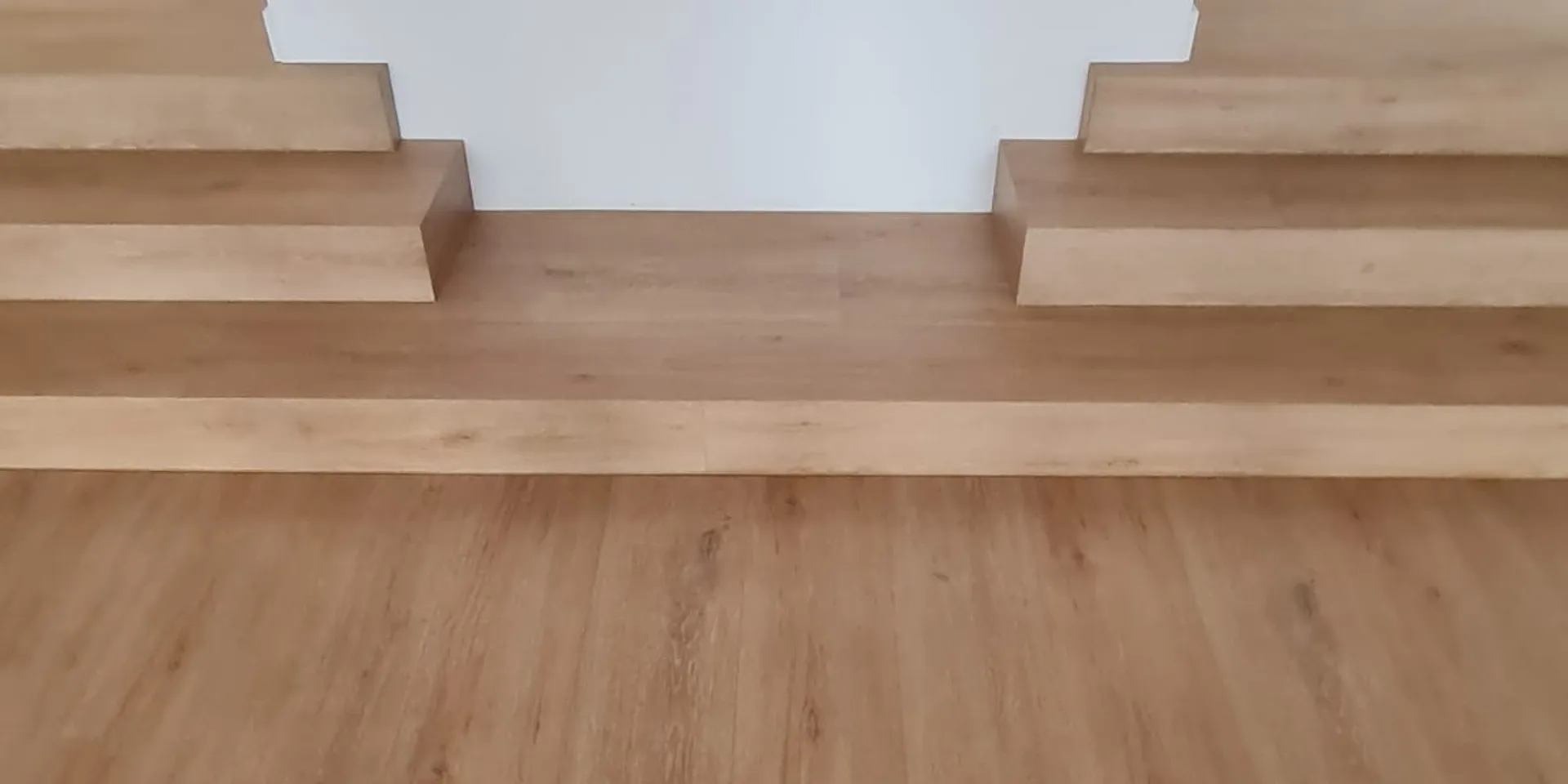 Fondo de llamada a la acción para instalacion suelo laminado en sabadell