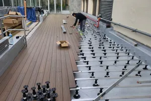 Instalación de tarima exterior en Ripollet