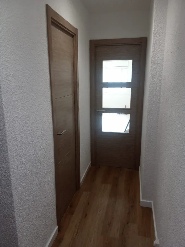 instalación de puertas nuevas en instalacion puertas nuevas - vista del proyecto mostrando materiales de calidad