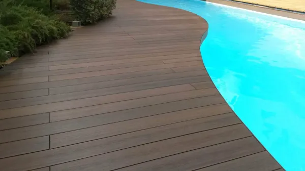 instalación de tarima exterior en instalacion tarima exterior - proceso de instalación mostrando vista detallada