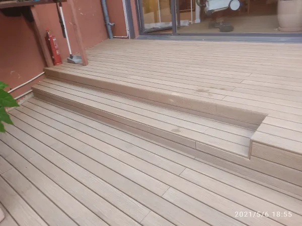 instalación de tarima exterior en instalacion tarima exterior - vista del proyecto mostrando vista detallada