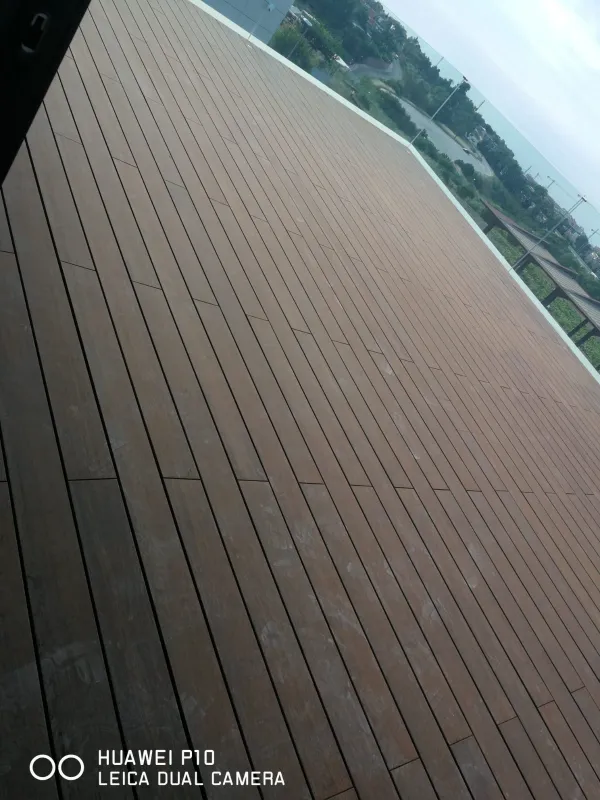 instalación de tarima exterior hogar en Sabadell - vista del proyecto mostrando vista detallada